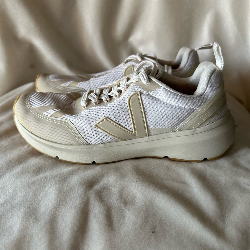 Veja Condoner 2 White and Beige Sneaker Size 6